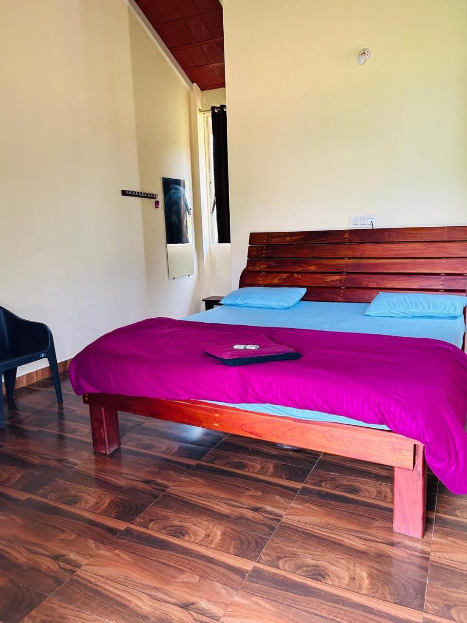 A Pousada Trippr Chikkamagaluru Chikmagalūr Exterior foto