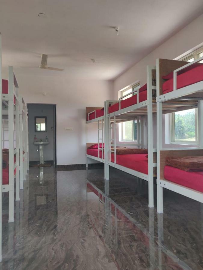 A Pousada Trippr Chikkamagaluru Chikmagalūr Exterior foto
